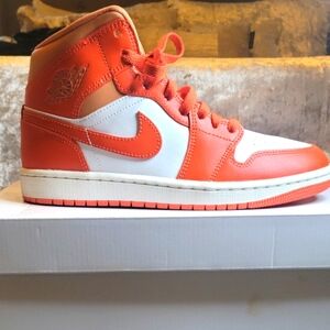 Women's Air Jordan 1 Mids